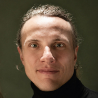 Adam, Warszawa