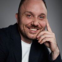 Adam, Warszawa